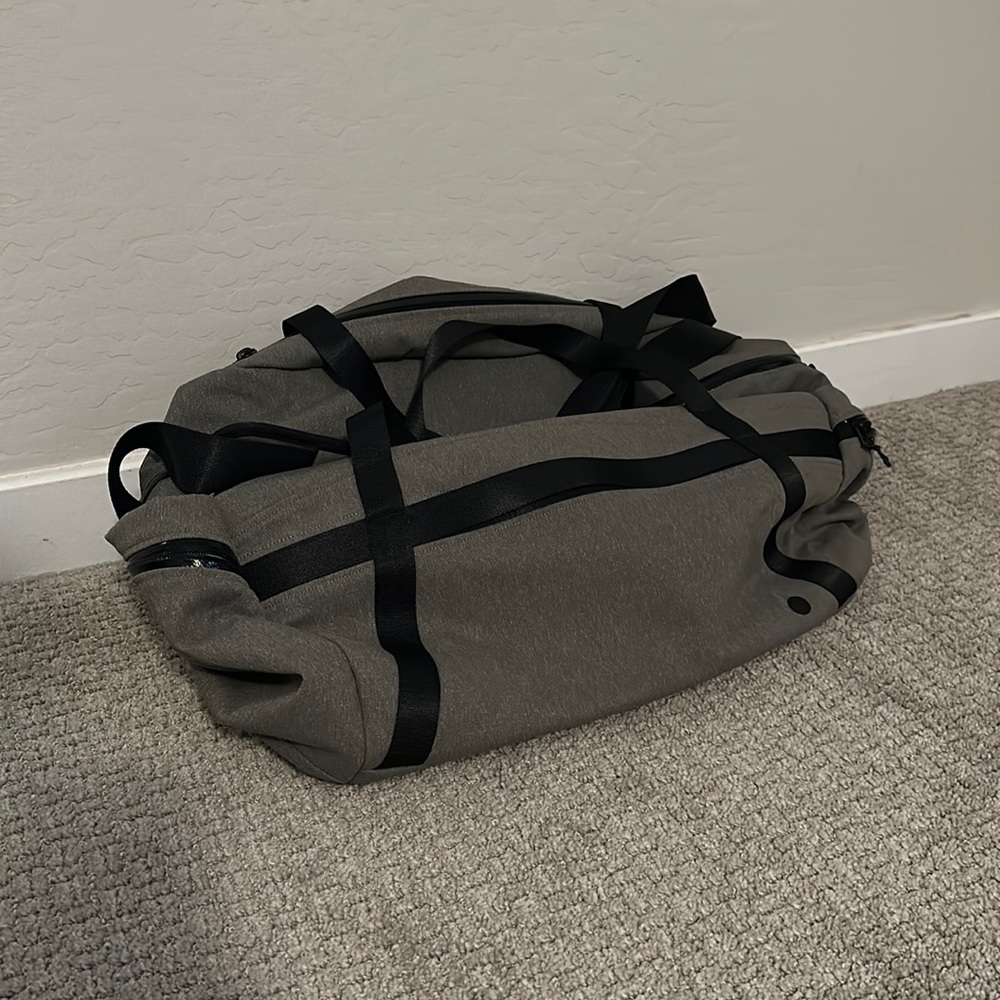 Lululemon Core Duffel 2.0 Duffle Bag Gym Travel